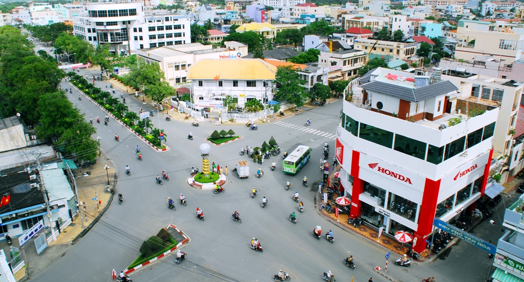 Bạc Liêu là một tỉnh thuộc duyên hải vùng Đồng bằng sông Cửu Long, miền đất cực Nam của Việt Nam