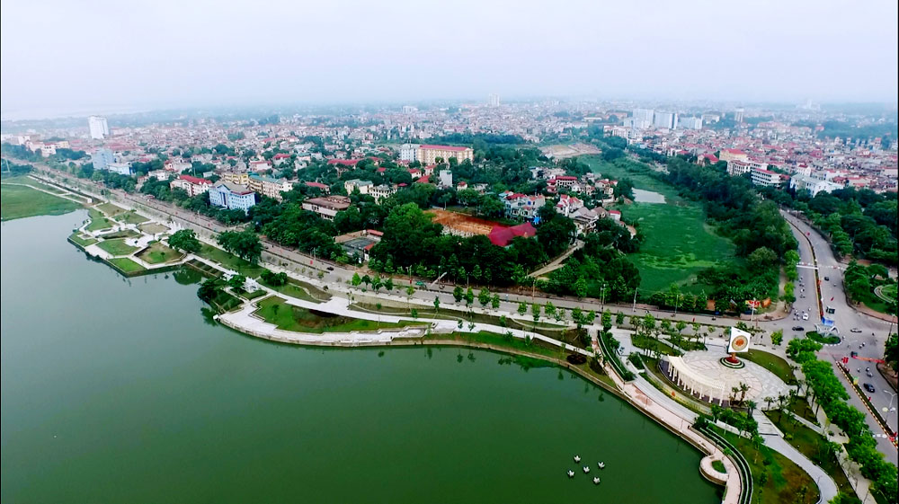Phú Thọ là một tỉnh thuộc vùng Đông Bắc Bộ, Việt Nam có nhiều tiềm năng phát triển kinh tế mạnh mẽ