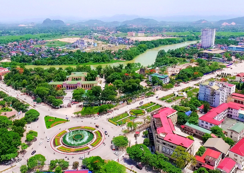 Tỉnh Thái Nguyên là một trong những trung tâm kinh tế, văn hóa, giáo dục, y tế của khu vực trung du miền núi phía Bắc